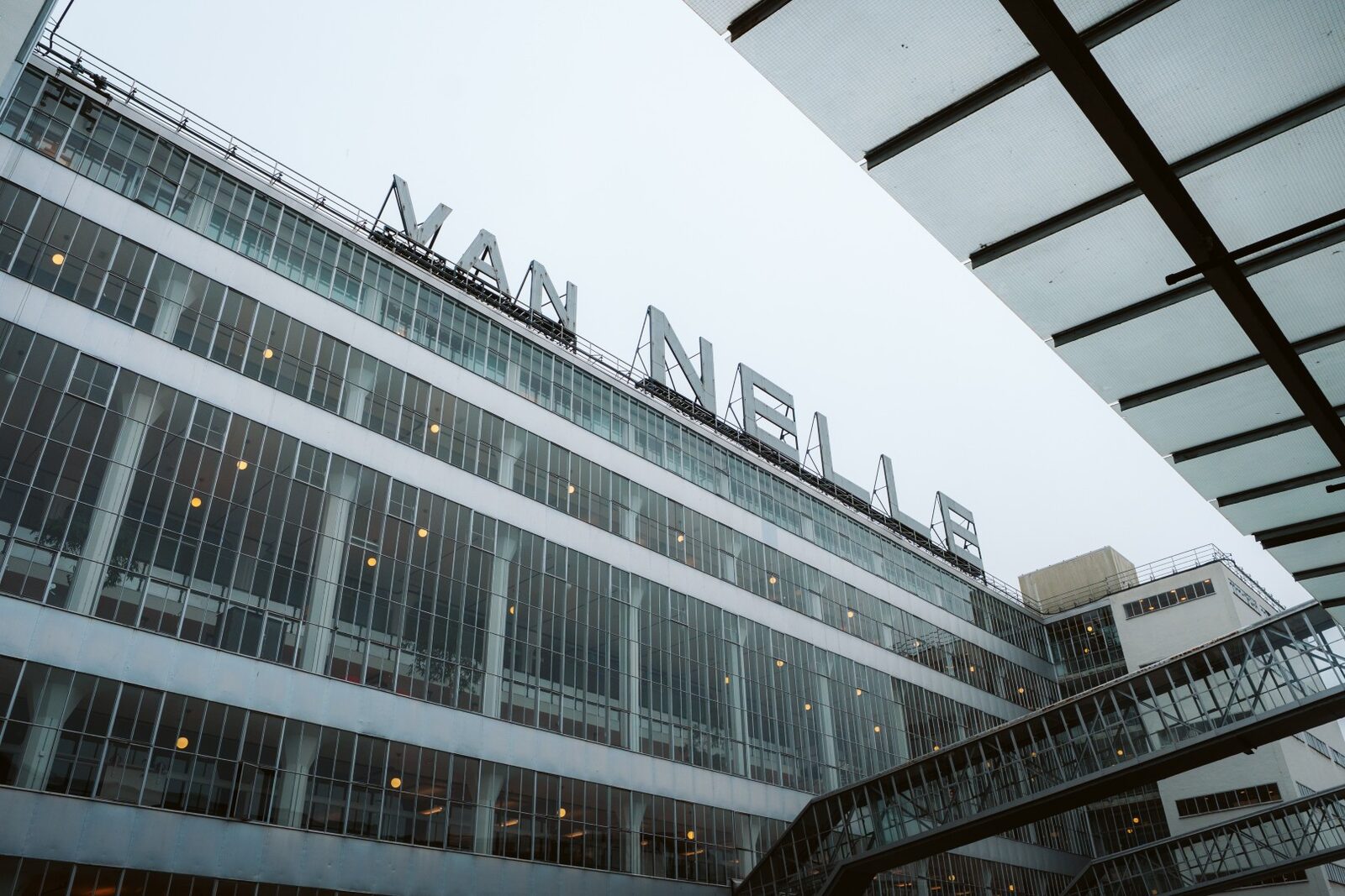 Het Van Nelle-gebouw aan de Van Nelleweg in Rotterdam